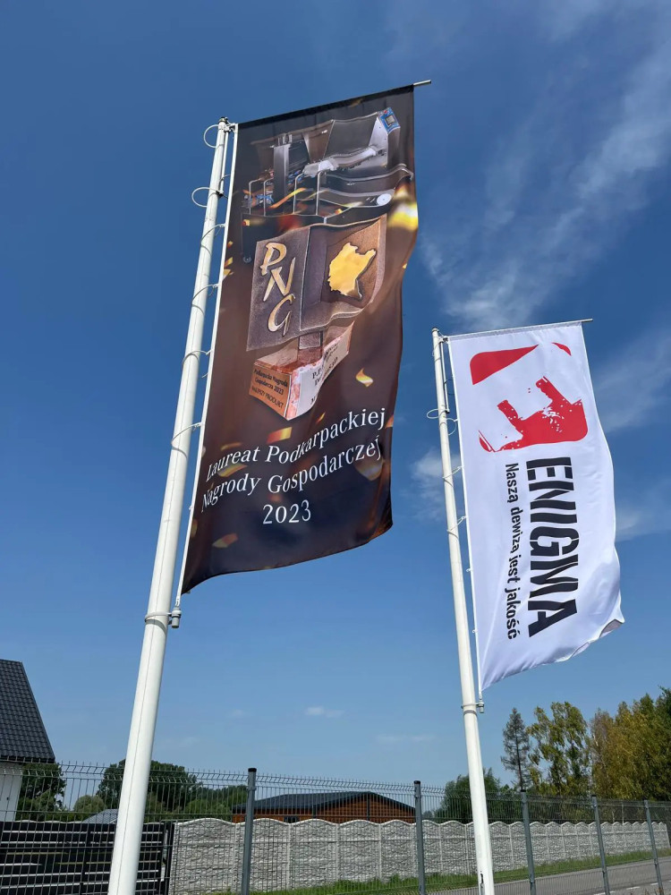 Flaga reklamowa z dowolną grafiką 120 x 250 cm