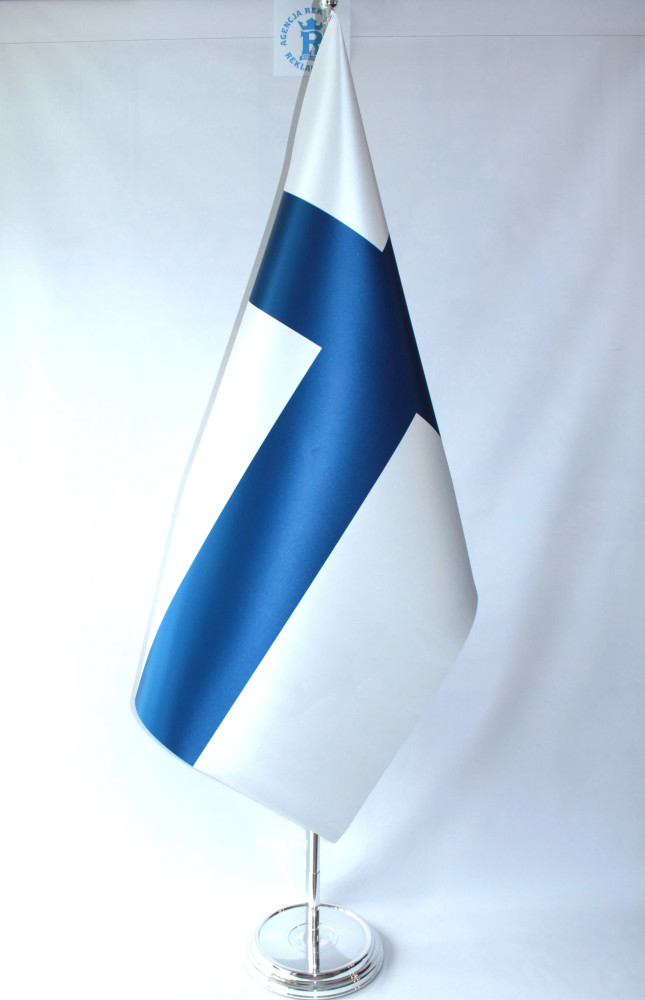 Flaga reklamowa  – atłasowo – satynowa dwustronna flaga Finlandii o wymiarach 100×160 cm