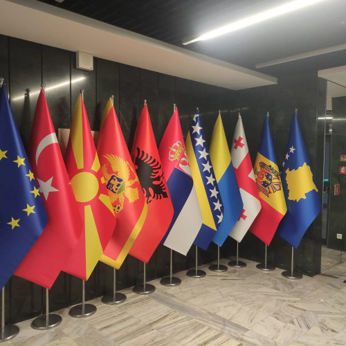 Stojak flagowy 1-ramienny srebrny