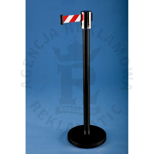 Czarny słupek z taśmą biało-czerwoną wygradzający strefę 3m lub 5m
