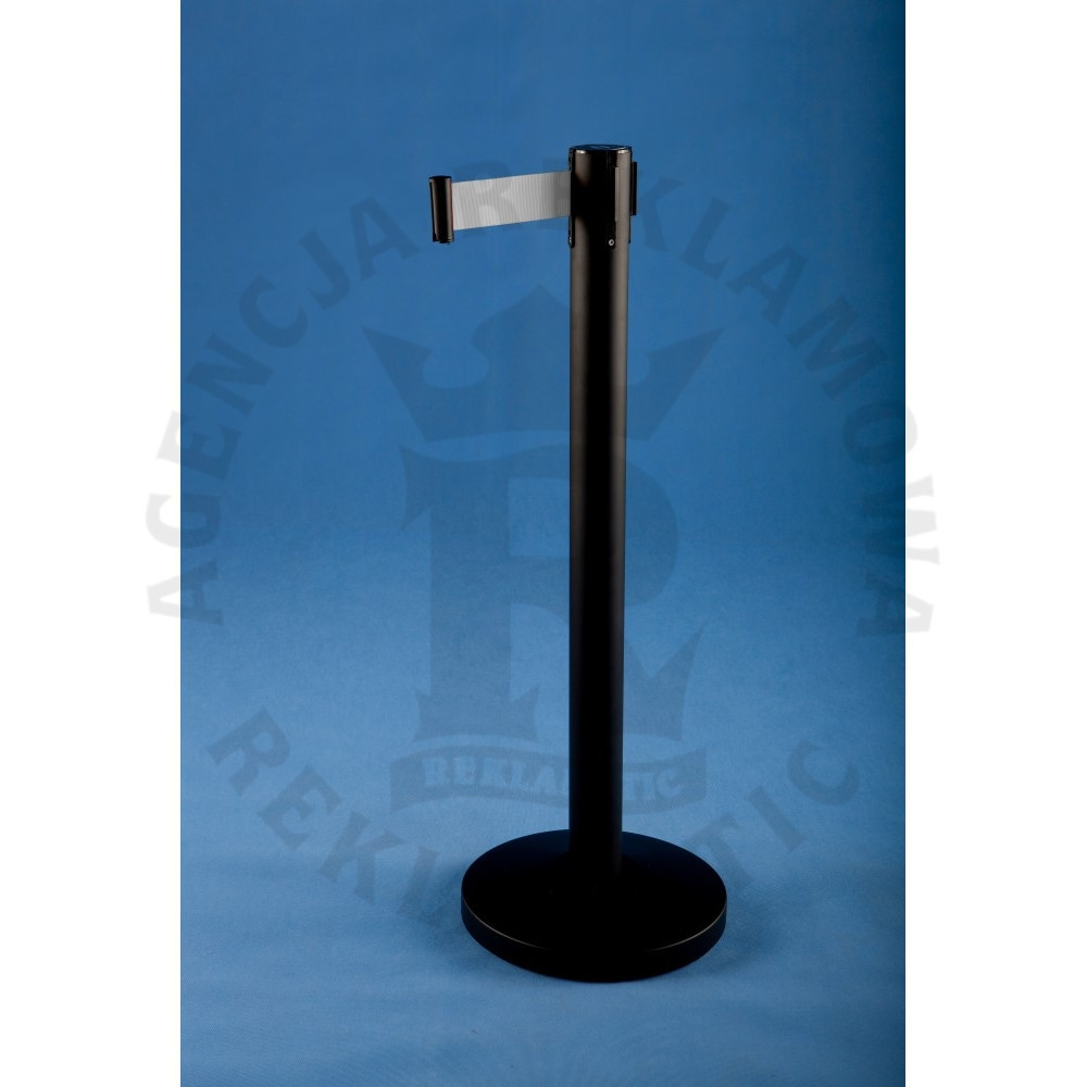 Słupek czarny odgradzający z szarą taśmą do 3 m