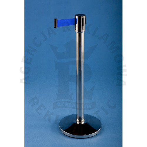 Słupek odgradzający z niebieską taśmą 4,5m stal nierdzewna w kolorze chrom