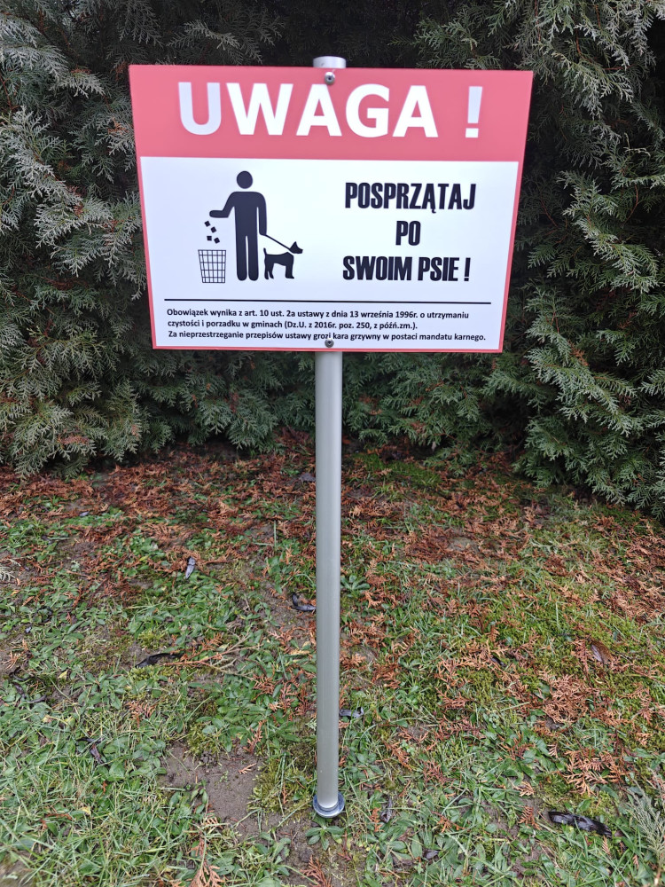 Uwaga : Posprzątaj po swoim psie - Tabliczka fomatu A4 z napisem