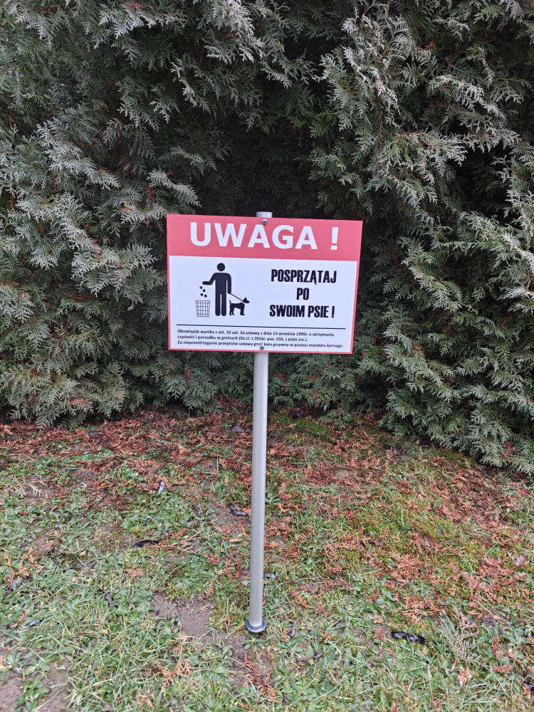 Uwaga : Posprzątaj po swoim psie - Tabliczka fomatu A4 z napisem