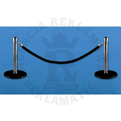 Niskie srebrne słupki odgradzające, powłoka proszkowa, czarna  lina 1,5 m, komplet 2 słupków