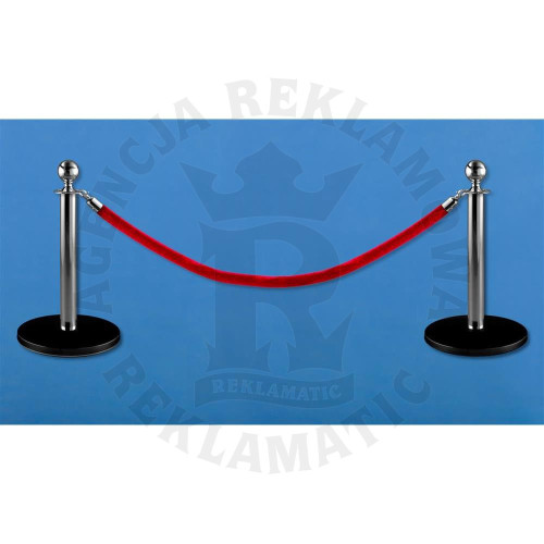 Niskie słupki odgradzające z aksamitnym czerwonym sznurem o długości 1,5 m