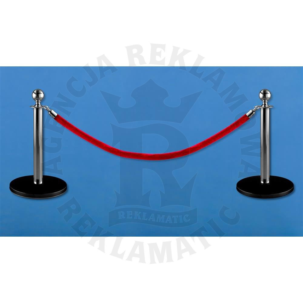 Niskie słupki odgradzające z aksamitnym czerwonym sznurem o długości 1,5 m