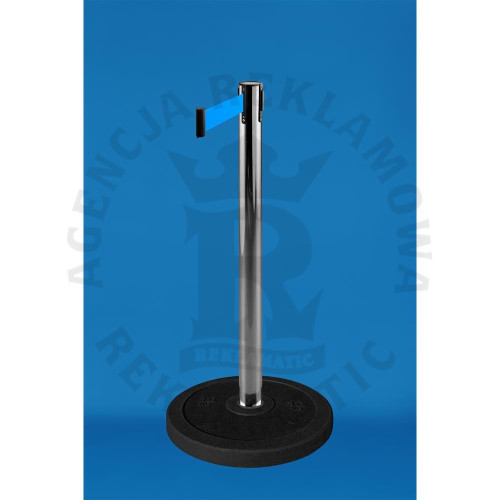 Słupek odgradzający z niebieską taśmą wysuwaną na 3,6 m